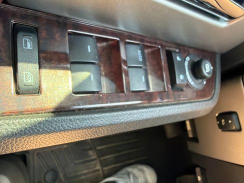 Used 2014 Ford Expedition King Ranch AWD/4WD image 32