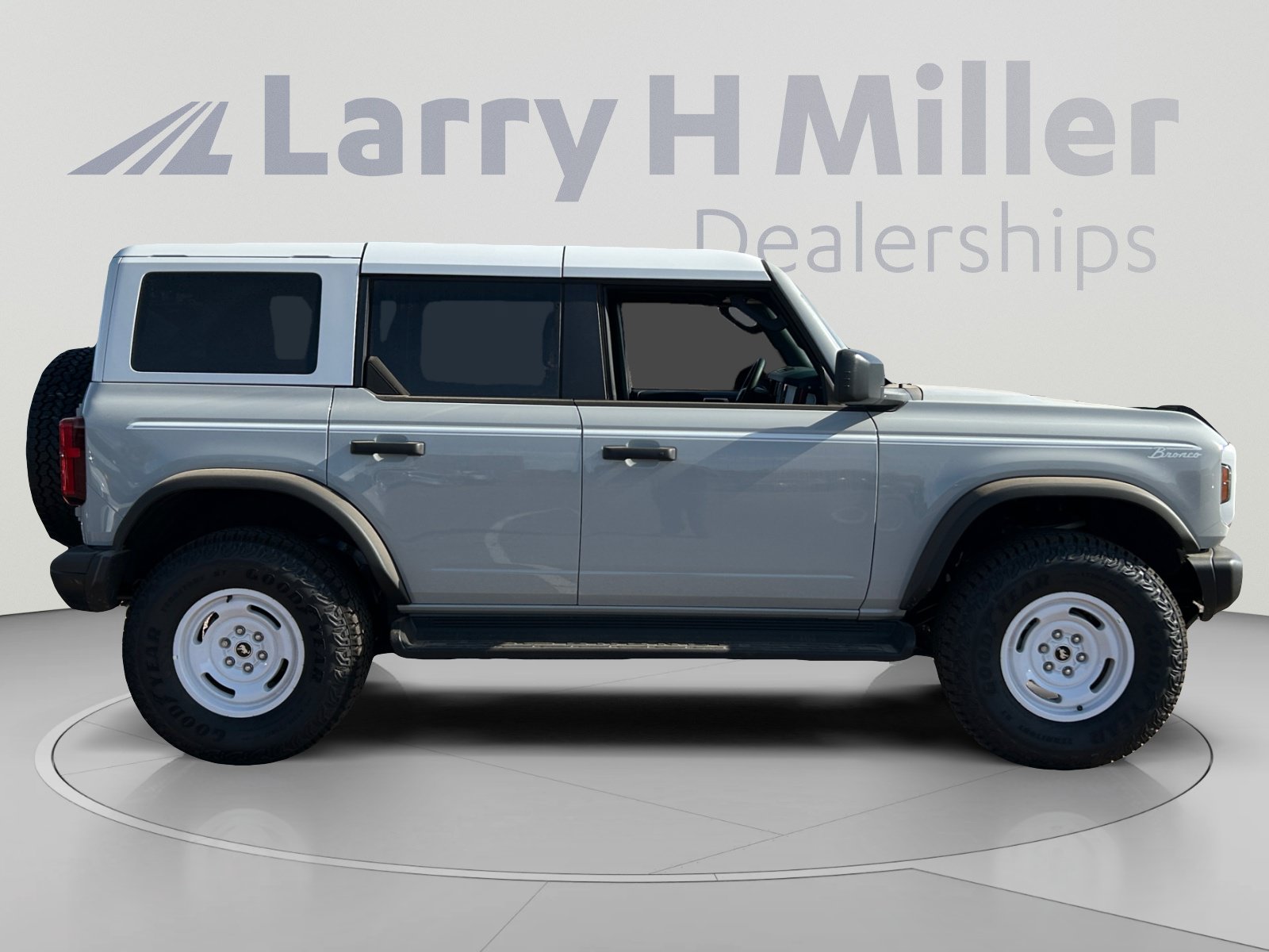 New 2026 Ford Bronco Heritage Edition AWD/4WD image 6