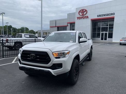 Certified 2023 Toyota Tacoma SR AWD/4WD image 4