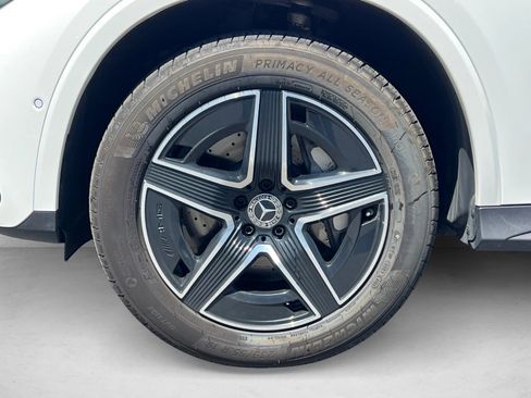 Certified 2026 Mercedes-Benz GLC 300 4MATIC image 9