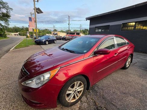 Used 2013 Hyundai Sonata GLS w/ Popular Equipment Pkg FWD image 2