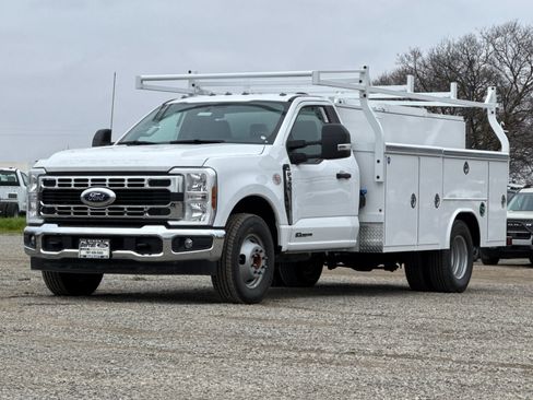 New 2025 Ford F350 XL w/ XL Chrome Package image 8
