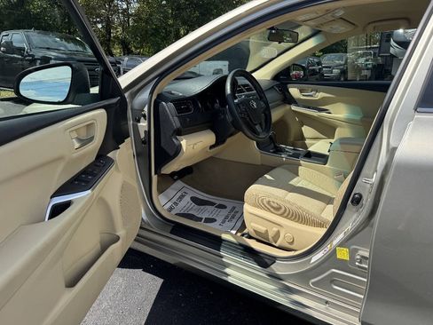 Used 2017 Toyota Camry LE FWD image 7