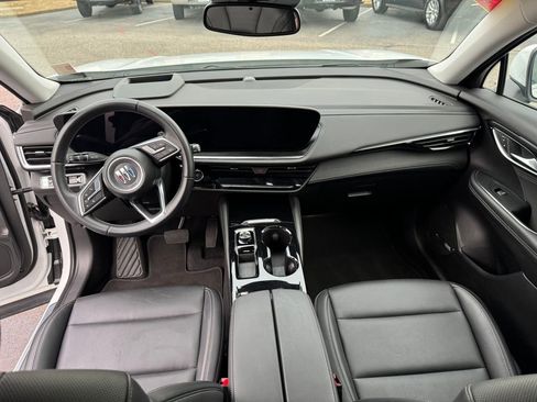 Used 2024 Buick Envision Preferred image 12