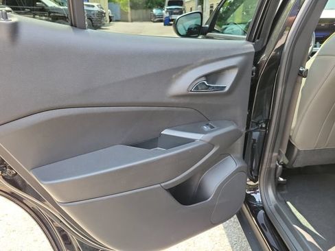 Used 2025 Chevrolet Trax ACTIV w/ Sunroof Package FWD image 11