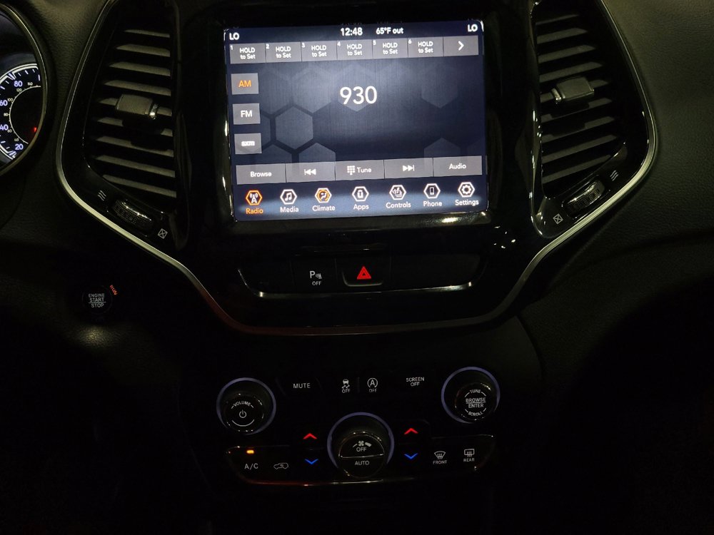 Used 2019 Jeep Cherokee Limited AWD/4WD image 25