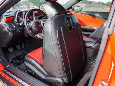 Used 2010 Chevrolet Camaro SS RWD image 50