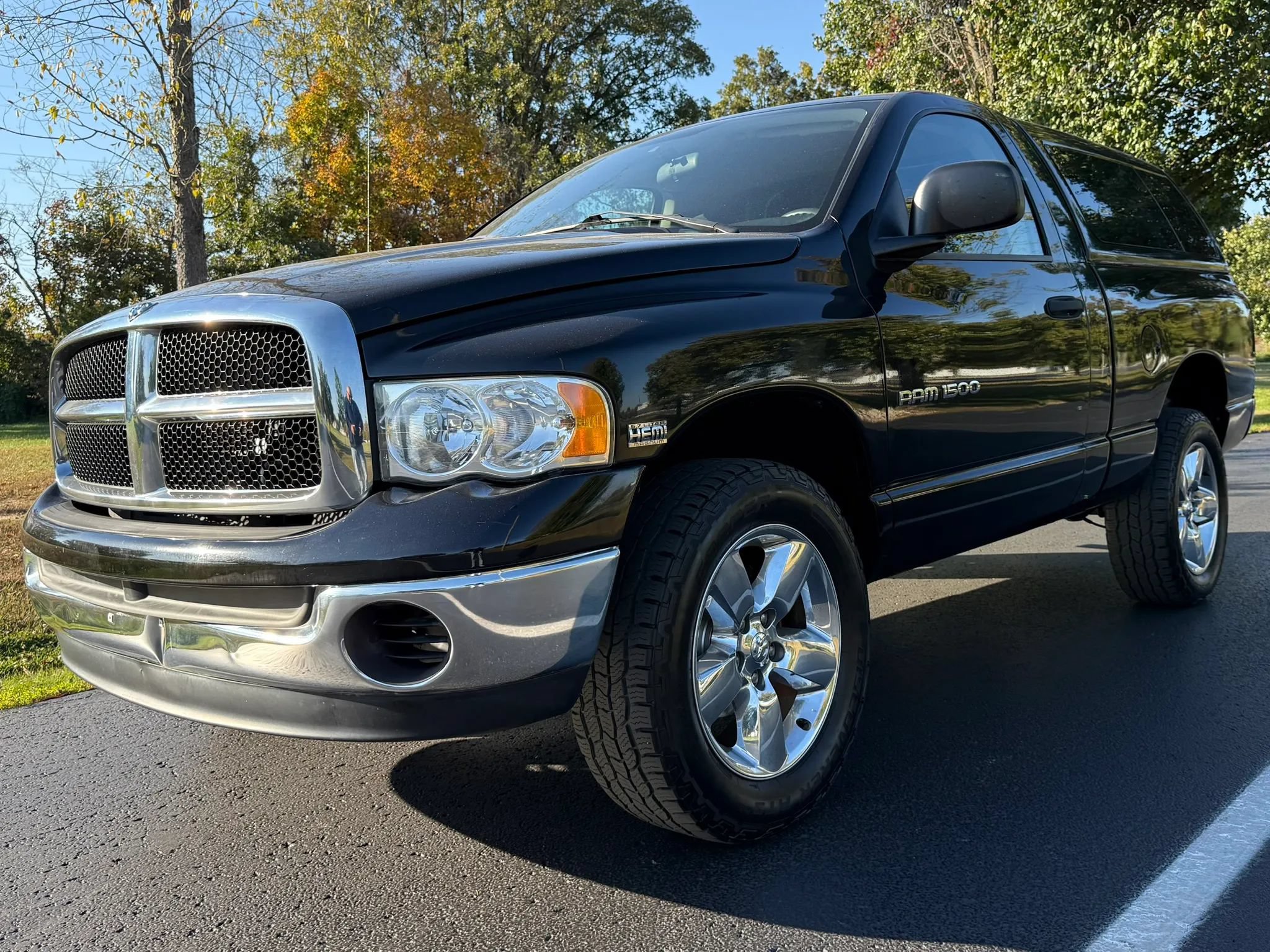 Used 2005 Dodge Ram 1500 Truck SLT AWD/4WD image 1