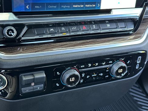 New 2025 Chevrolet Silverado 1500 LT image 23