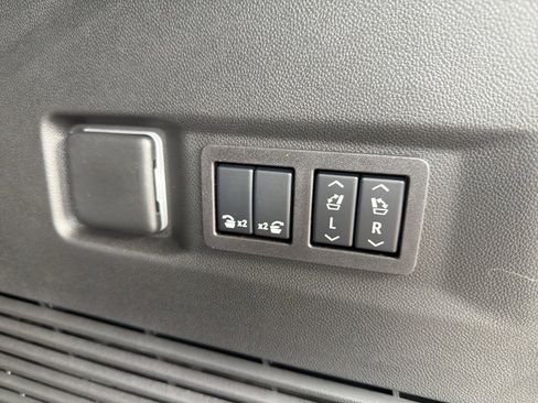 New 2026 GMC Yukon AT4 image 16