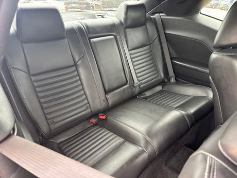 Used 2014 Dodge Challenger SXT Plus RWD image 21