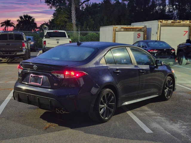 Used 2024 Toyota Corolla SE w/ SE Premium Package FWD image 5