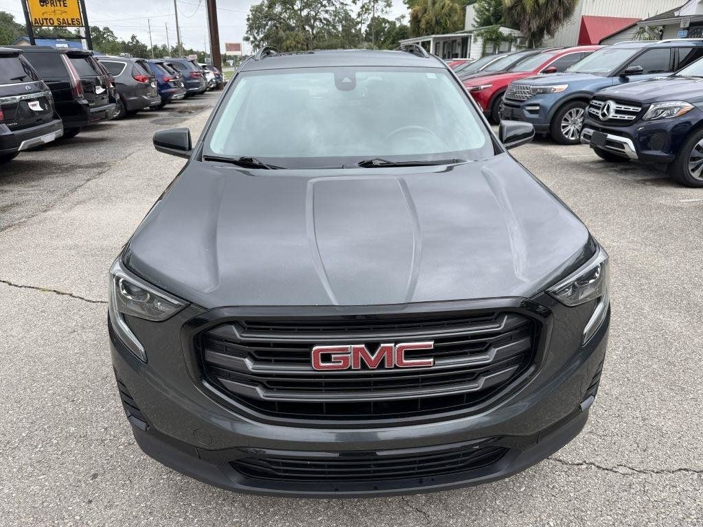 Used 2020 GMC Terrain SLE w/ Driver Convenience Package FWD image 2