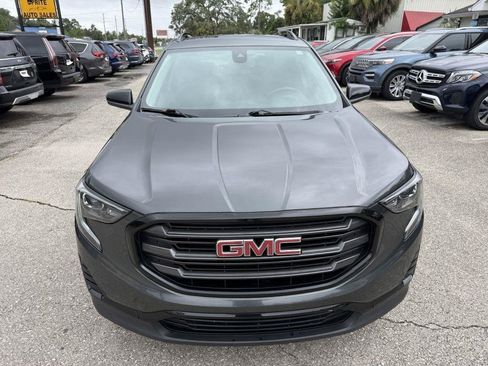Used 2020 GMC Terrain SLE w/ Driver Convenience Package FWD image 2