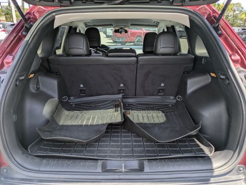 Used 2019 Jeep Cherokee Latitude Plus FWD image 13