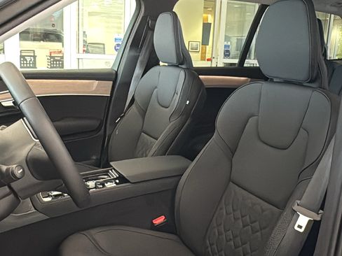 New 2026 Volvo XC90 B5 Core AWD/4WD image 23