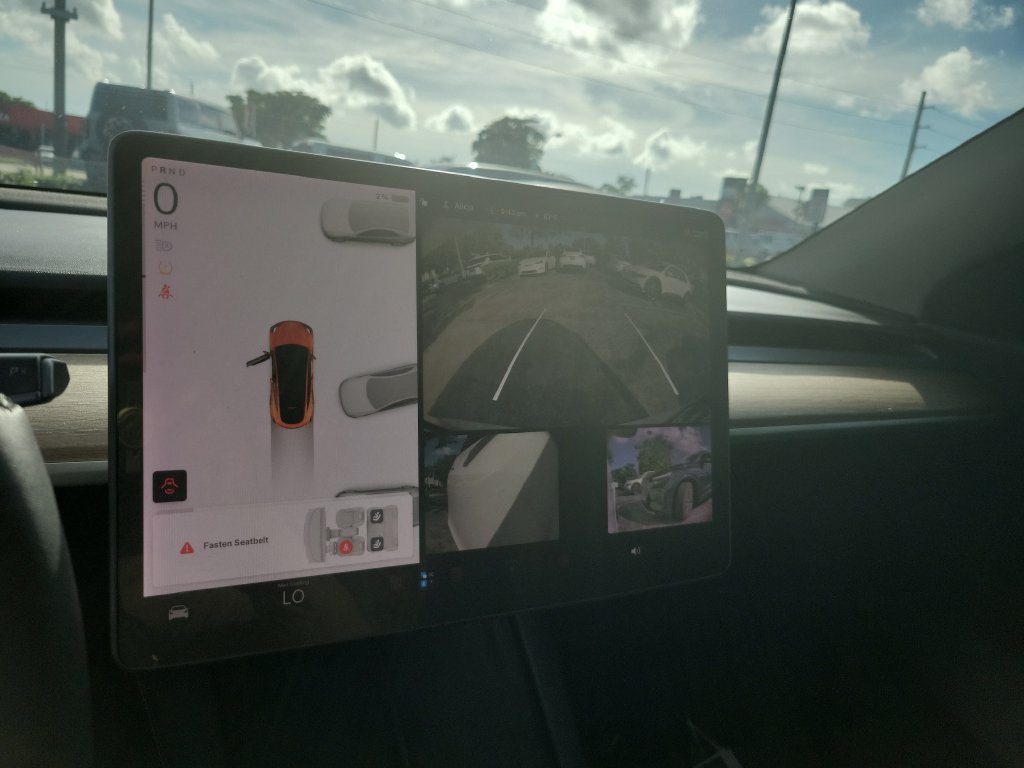 Used 2022 Tesla Model Y Performance AWD/4WD image 32