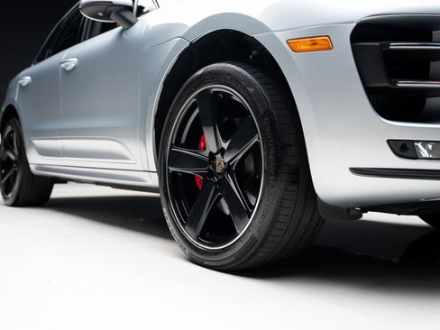 Used 2016 Porsche Macan Turbo AWD/4WD image 80