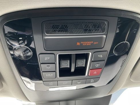 New 2026 Kia Carnival SX image 25