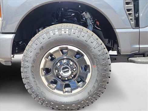 New 2025 Ford F250 Lariat w/ Lariat Ultimate Package image 10