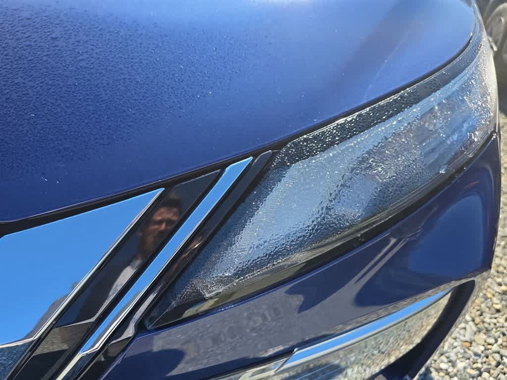 Used 2023 Nissan Rogue SV AWD/4WD image 2