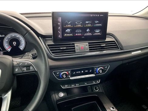 Used 2021 Audi Q5 2.0T Premium Plus w/ Premium Plus Package AWD/4WD image 6