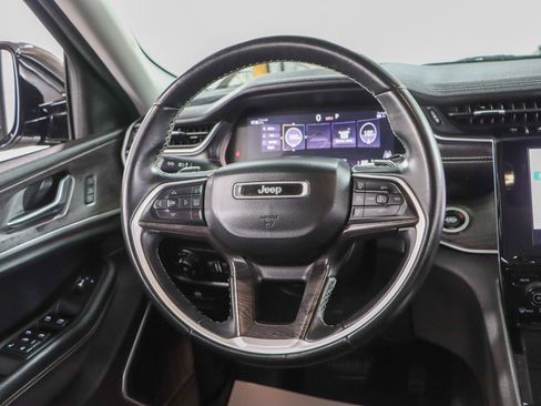 Used 2022 Jeep Grand Cherokee L Limited w/ Black Appearance Package RWD image 12