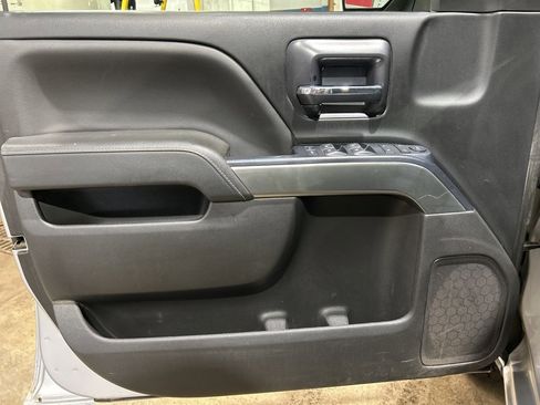 Used 2018 Chevrolet Silverado 1500 LT w/ All Star Edition image 11