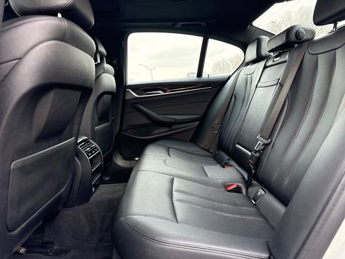 Used 2019 BMW 530i xDrive w/ Convenience Package image 26