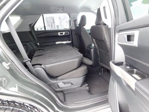 Used 2023 Ford Explorer XLT image 29