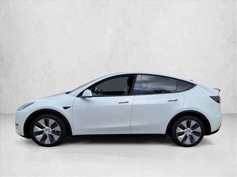 Used 2021 Tesla Model Y Long Range AWD/4WD image 8
