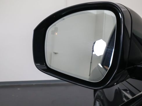 Used 2018 Land Rover Range Rover Sport Supercharged AWD/4WD image 24