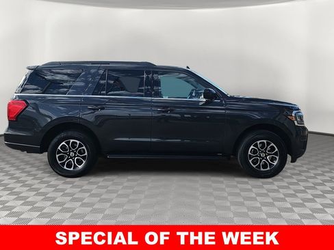 Used 2024 Ford Expedition XLT image 2
