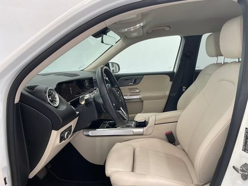 Certified 2022 Mercedes-Benz GLB 250 4MATIC image 18
