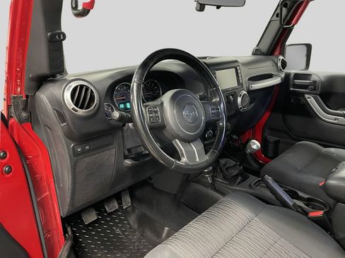 Used 2012 Jeep Wrangler Rubicon w/ PWR Convenience Group AWD/4WD image 11