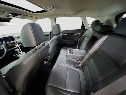 Certified 2025 Kia Seltos EX w/ EX Sunroof Package image 25