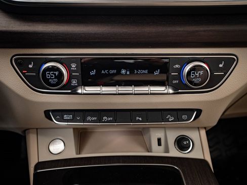 Certified 2025 Audi Q5 2.0T Premium w/ Convenience Plus Package image 36