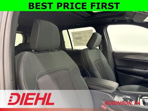 New 2026 Jeep Grand Cherokee Laredo X AWD/4WD image 14