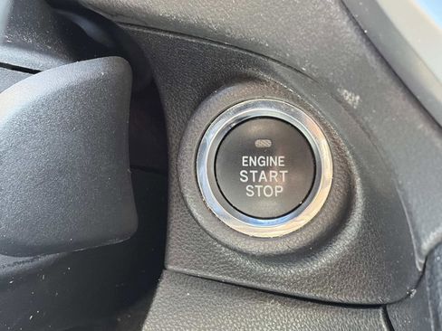 Used 2019 Subaru Ascent Limited image 33