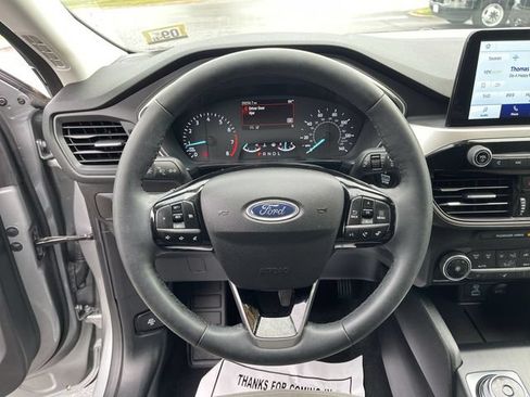 Certified 2022 Ford Escape SE w/ Cold Weather Package AWD/4WD image 15