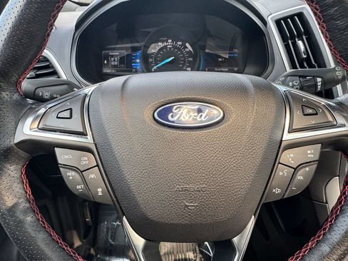 Used 2022 Ford Edge ST-Line w/ Cold Weather Package AWD/4WD image 26
