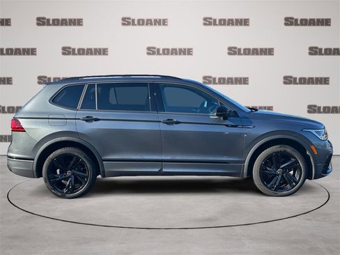 Used 2023 Volkswagen Tiguan SE R-Line image 6