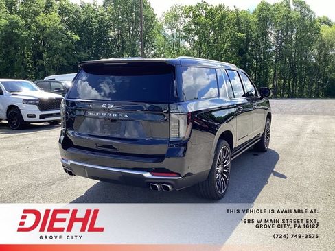 Used 2025 Chevrolet Suburban High Country AWD/4WD image 7