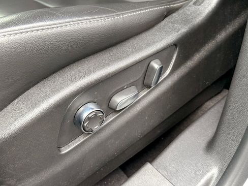 Certified 2024 Cadillac XT4 Premium Luxury image 14