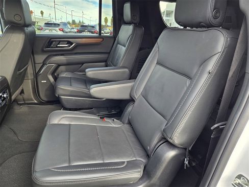 Used 2025 GMC Yukon XL Denali image 11