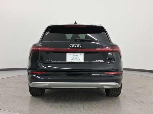 Used 2022 Audi e-tron Premium Plus w/ Premium Plus Package image 10