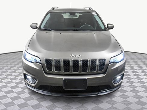 Used 2019 Jeep Cherokee Latitude w/ Popular Appearance Group image 2