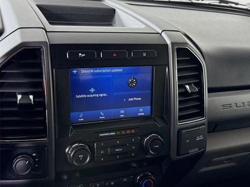 Used 2020 Ford F250 XLT image 8