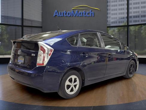 Used 2014 Toyota Prius Four image 11