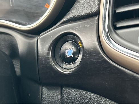 Used 2014 Jeep Grand Cherokee Altitude image 31